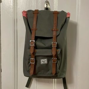 Army green Herschel backpack with padded laptop slip, like new. Unisex